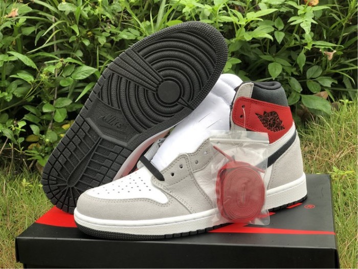 Free shipping maikesneakers Air Jordan 1 “Light Smoke Grey” 555088-126