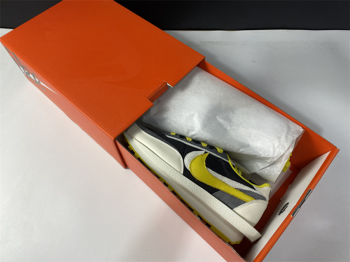 Free shipping from maikesneakers Sacai x Nike Vapor Waffle
