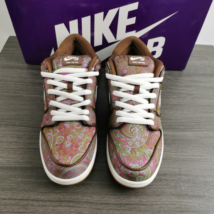 Free shipping from maikesneakers Nike SB Dunk Low Paisley DH7534-200