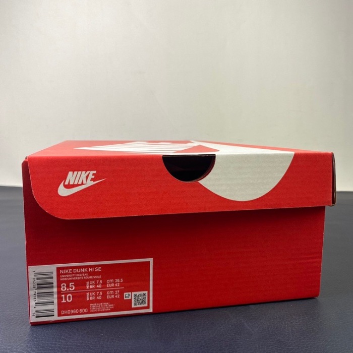 Free shipping from maikesneakers Nike SB Dunk High