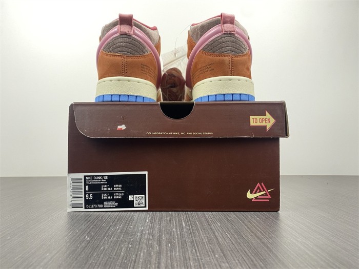 Free shipping from maikesneakers Social Status x Nk SB Dunk Mid DJ1173-700