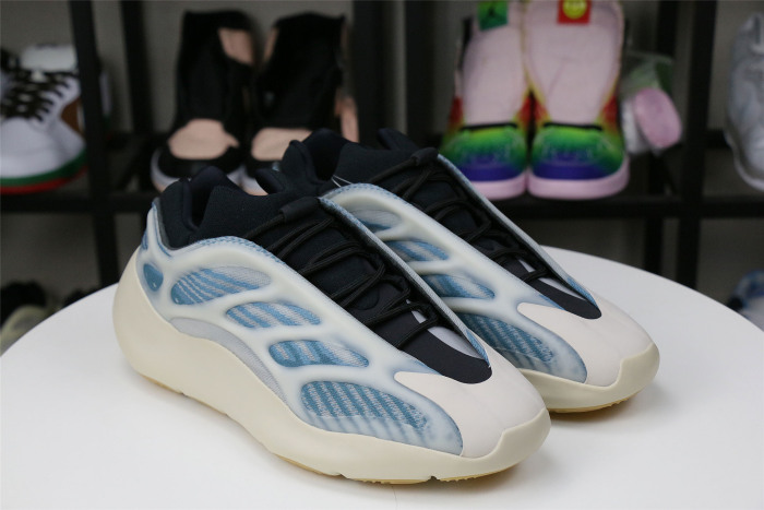 Free shipping maikesneakers Free shipping maikesneakers Yeezy Boost 700 V3 Kyanite
