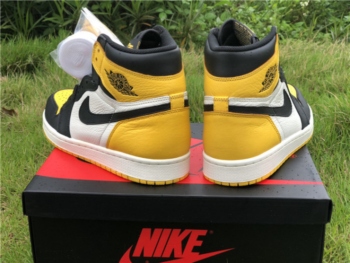 Free shipping maikesneakers Air Jordan 1 “Yellow Toe” AR1020-700