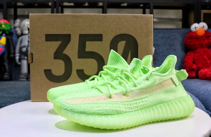 Free shipping maikesneakers Free shipping maikesneakers Yeezy 350 Boost V2 Gid Glow