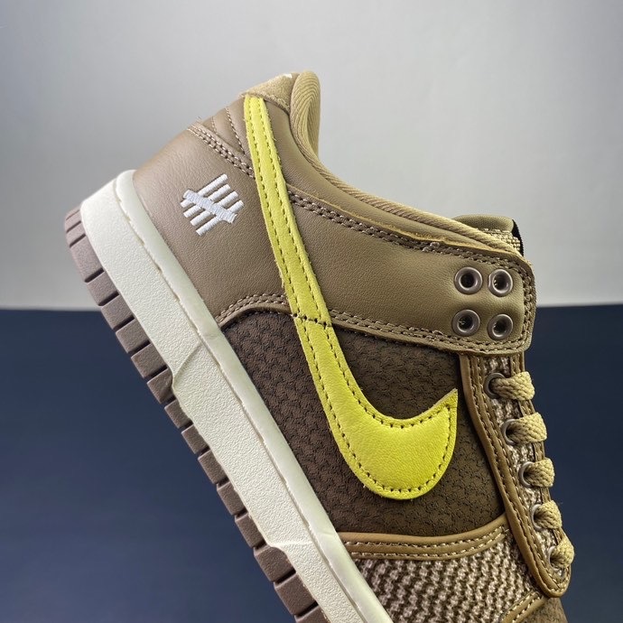 Free shipping from maikesneakers Undefeated x Nike Dunk Low DH3061-200