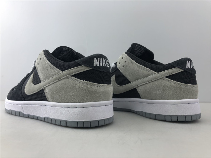 Free shipping from maikesneakers NIKE SB DUNK LOW TRD