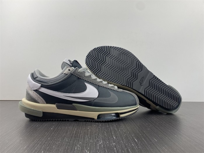 Free shipping from maikesneakers Sacai x Nk Zoom Cortez 4.0 DQ0581-001