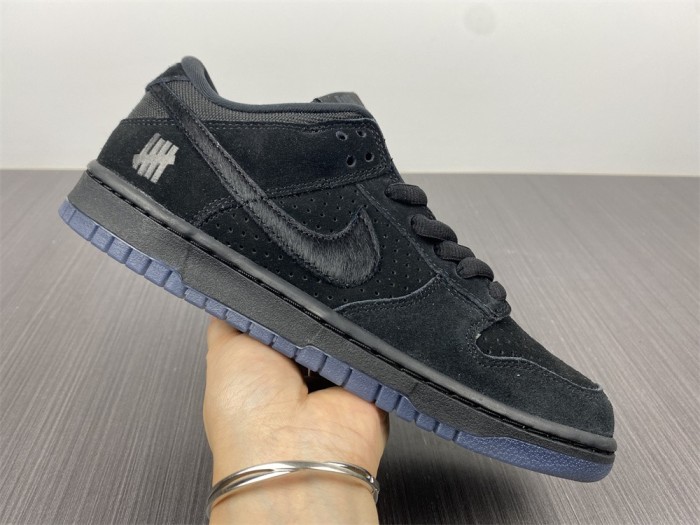 Free shipping from maikesneakers Undefeated x Nike Dunk Low DO9329-001