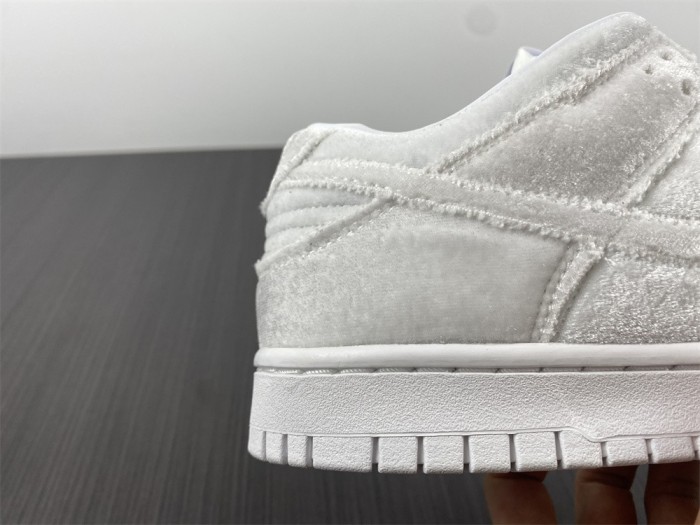 Free shipping from maikesneakers Dover Street Market x Nike Dunk Low “Triple White” DH2686-100