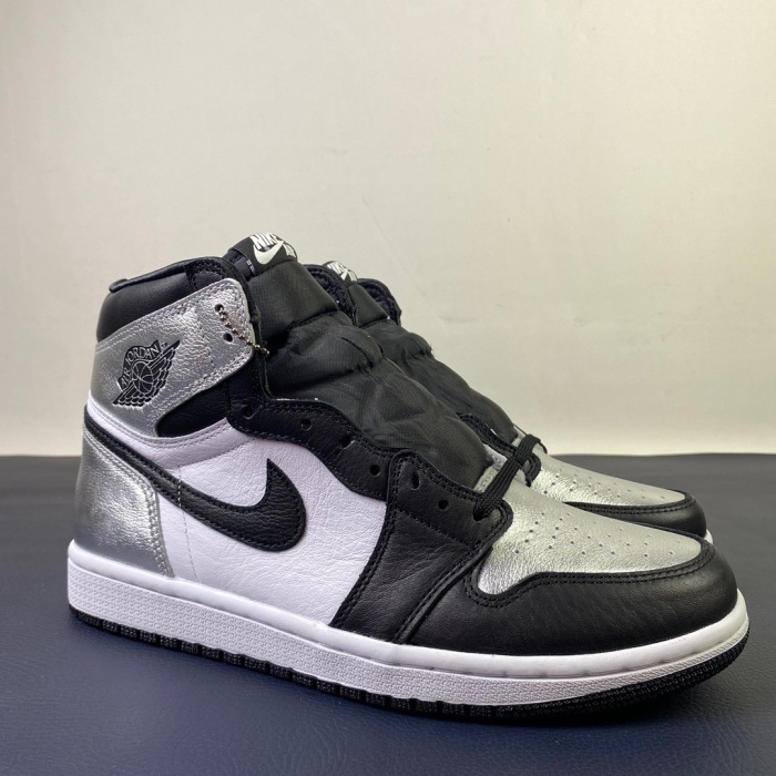 Free shipping maikesneakers Air Jordan 1 High OG WMNS “Silver Toe” CD0461-001