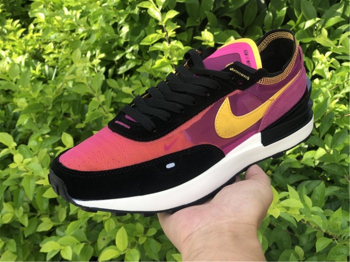 Free shipping from maikesneakers NIKE Waffle One DA7995-600