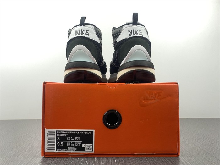 Free shipping from maikesneakers Clot x Sacai x Nike DH9186-001