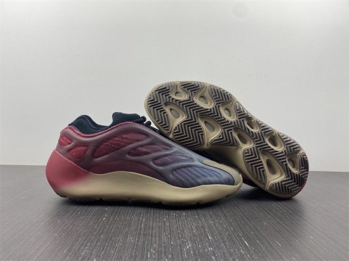 Free shipping maikesneakers Free shipping maikesneakers Yeezy Boost 700 V3 Fade Carbon GW1814