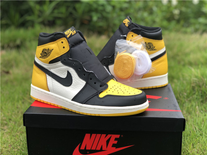 Free shipping maikesneakers Air Jordan 1 “Yellow Toe” AR1020-700