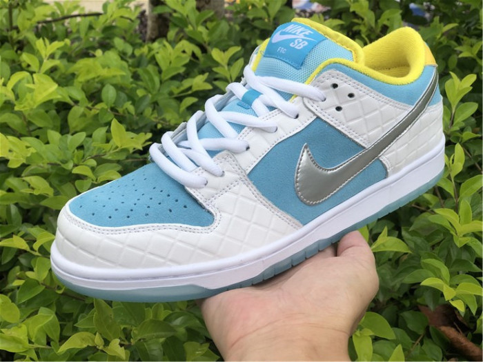 Free shipping from maikesneakers FTC X NIKE SB DUNK LOW DH7687 400