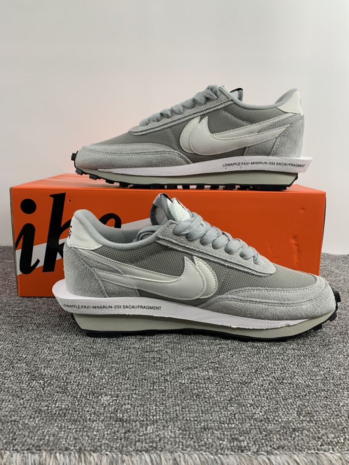 Free shipping from maikesneakers fragment x sacai x Nike LDWaffle DH2684-001