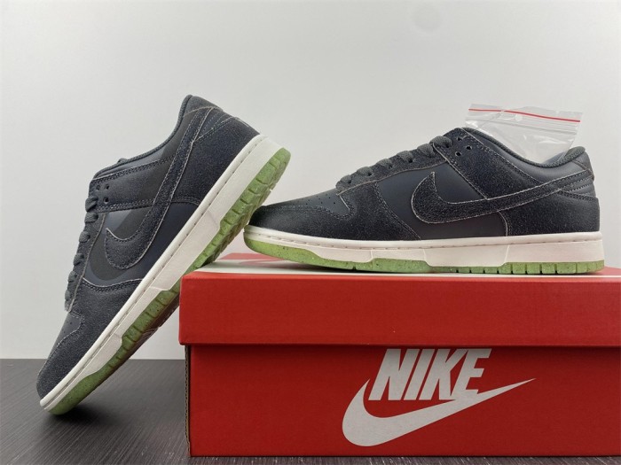 Free shipping from maikesneakers SB Dunk Low Iron Grey DQ7681-001