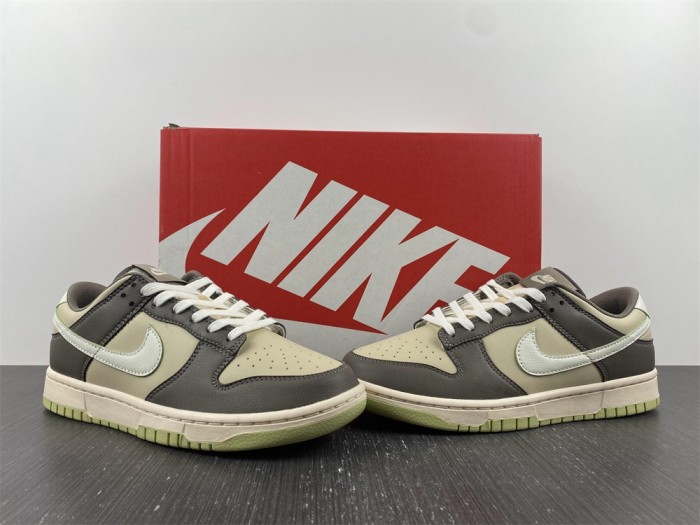 Free shipping from maikesneakers SB Dunk Low Khaki FB4960-210
