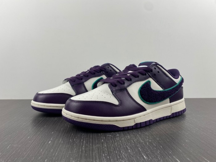 Free shipping from maikesneakers SB Dunk Low Chenille Swoosh DQ7683-100