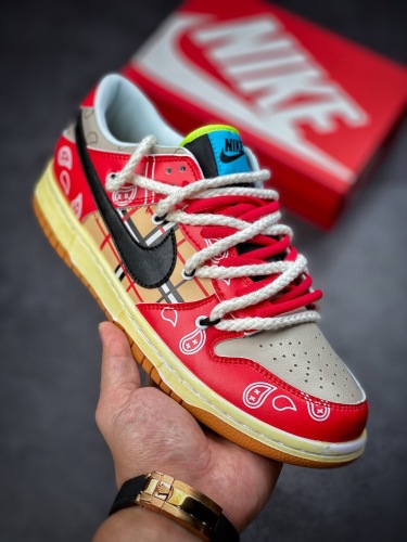 Free shipping from maikesneakers Nike SB Dunk Low chicago