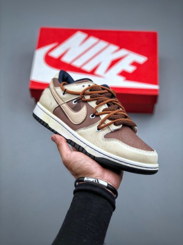 Free shipping from maikesneakers Nike Dunk SB LOW