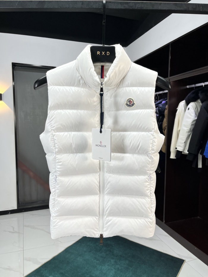 Free shipping maikesneakers Women  MEN  Down vest;   M*oncler Top Quality  2022