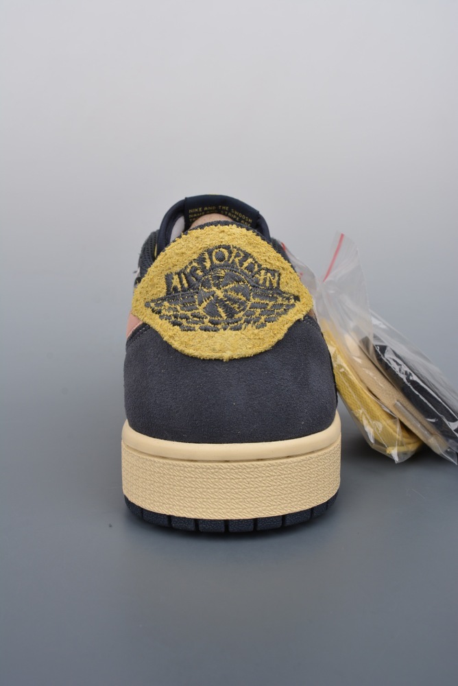 Free shipping maikesneakers Travis Scott x Air Jordan 1 Low   Reverse Mocha