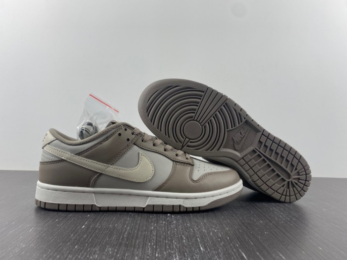 Free shipping from maikesneakers Nike SB DUNK LOW