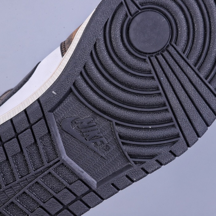 Nike  Air Jordan 1  High    AJ1    (  maikesneakers)