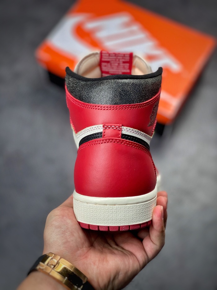 Nike  Air Jordan 1  High    AJ1    (  maikesneakers)