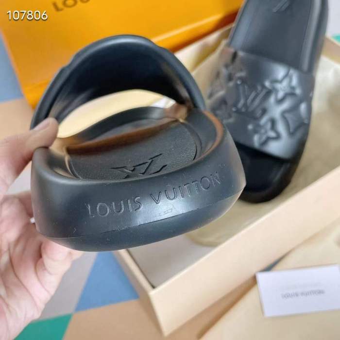 Women  Men  L*ouis V*uitton Top Slippers (maikesneakers)