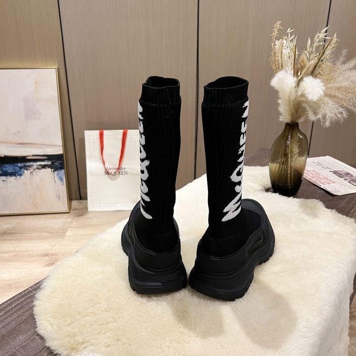 A*exander M*queen boots  ( maikesneakers)
