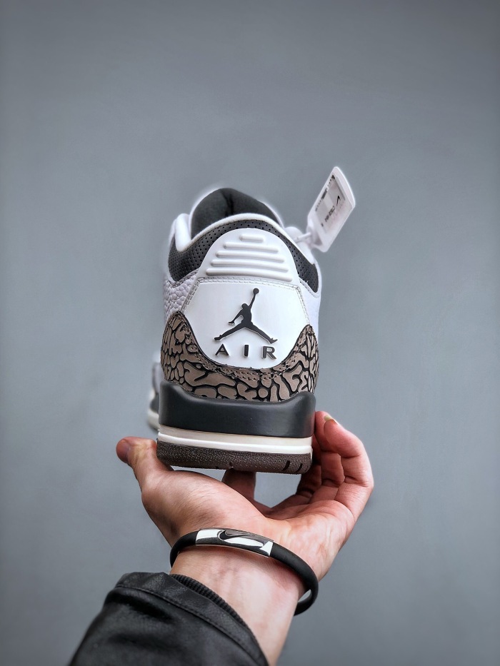 NIKE Air Jordan 3    (maikesneakers)