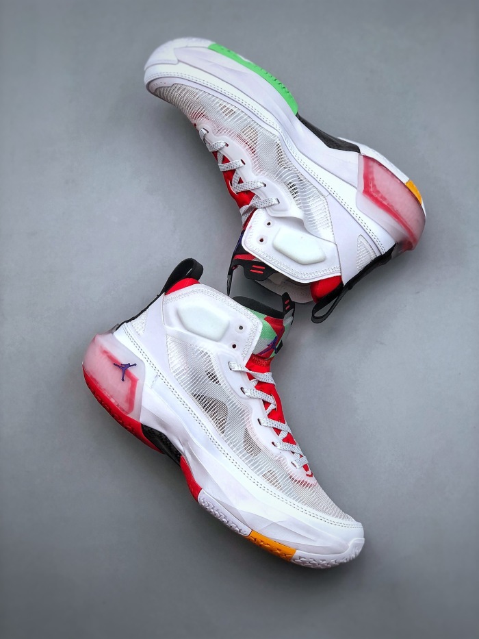 Nike  Air Jordan 37   (  maikesneakers)