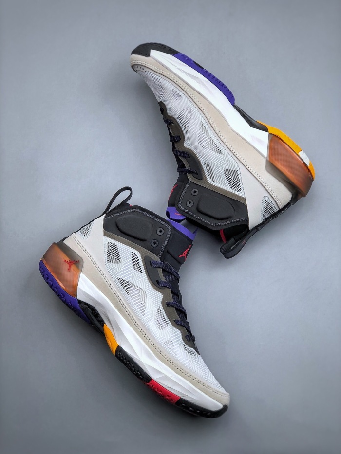 Nike  Air Jordan 37   (  maikesneakers)