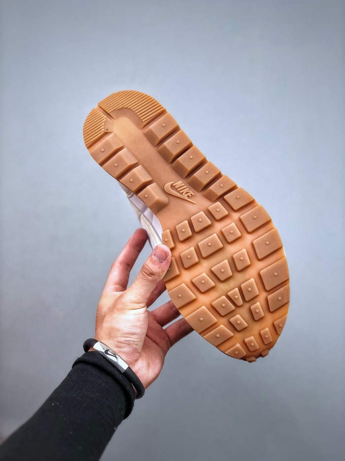 Nike  vaporwaffle 3.0  sail gum  (maikesneakers)