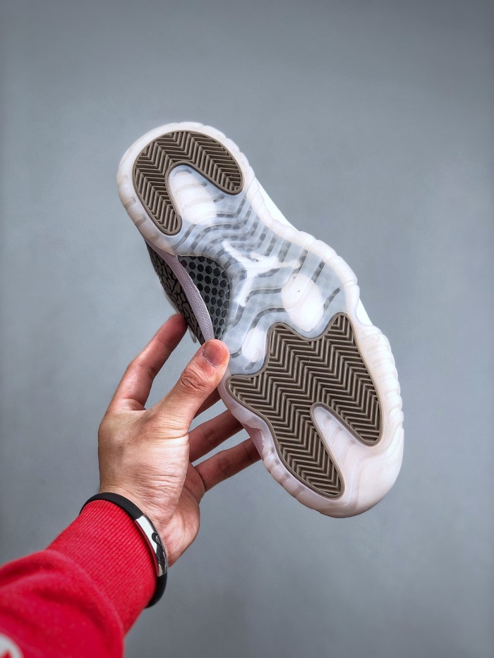 NIKE Air Jordan 11（maikesneakers）