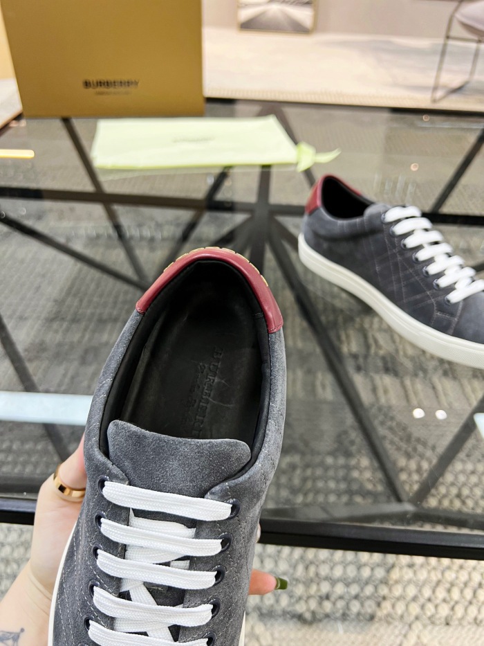 Men  B*rberry Sneaker  （maikesneakers）