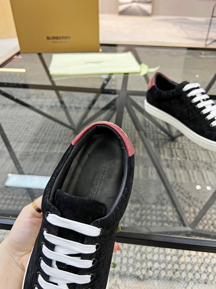 Men  B*rberry Sneaker  （maikesneakers）