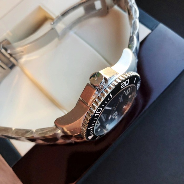 Watches Top Quality    (maikesneakers)