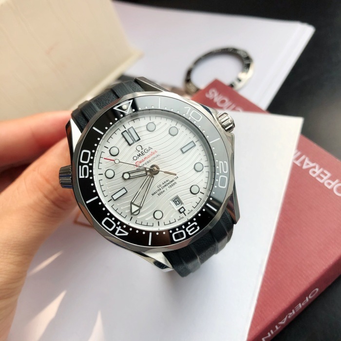 O*megaWatches Top Quality   (maikesneakers)