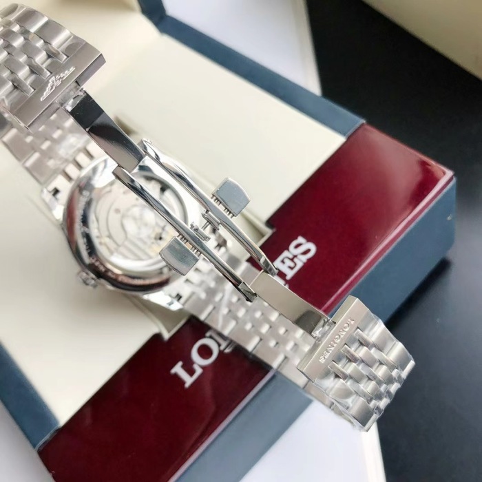 Watches Top Quality    (maikesneakers)