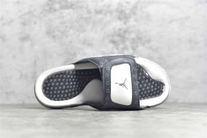 Nike  Air Jordan 13  Slippers (maikesneakers)