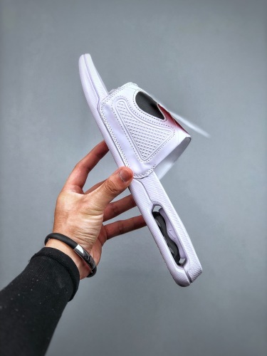 Nike air max cirro slide  (maikesneakers)