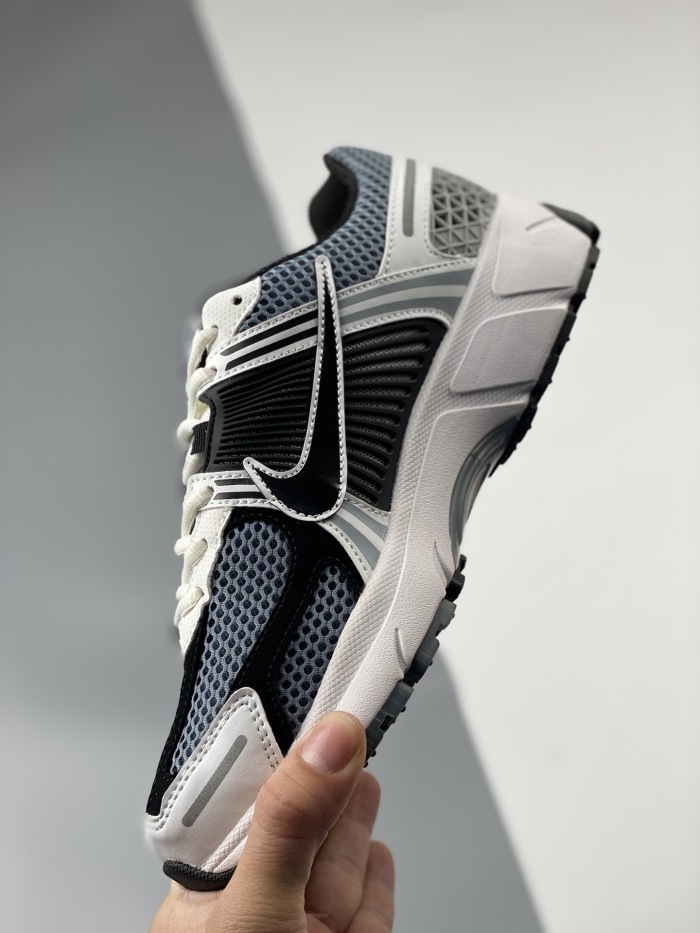 Nike Zoom Vomero 5 SP (maikesneakers)