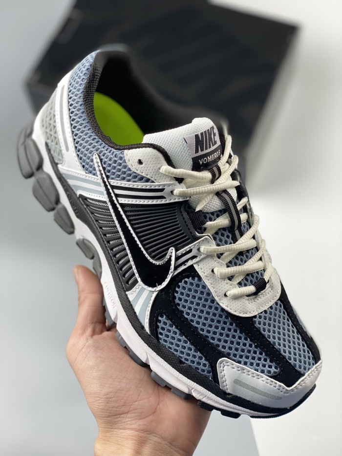 Nike Zoom Vomero 5 SP (maikesneakers)