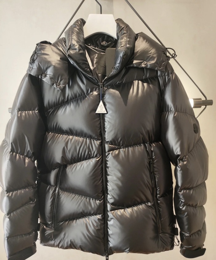 Men  Down jacket  Top Quality    maikesneakers