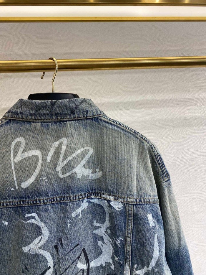 Men Jacket  Top Quality    maikesneakers
