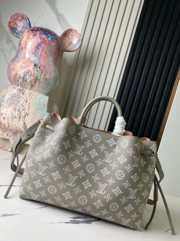 L*ouis V*uitton  Top Bag  (maikesneakers)