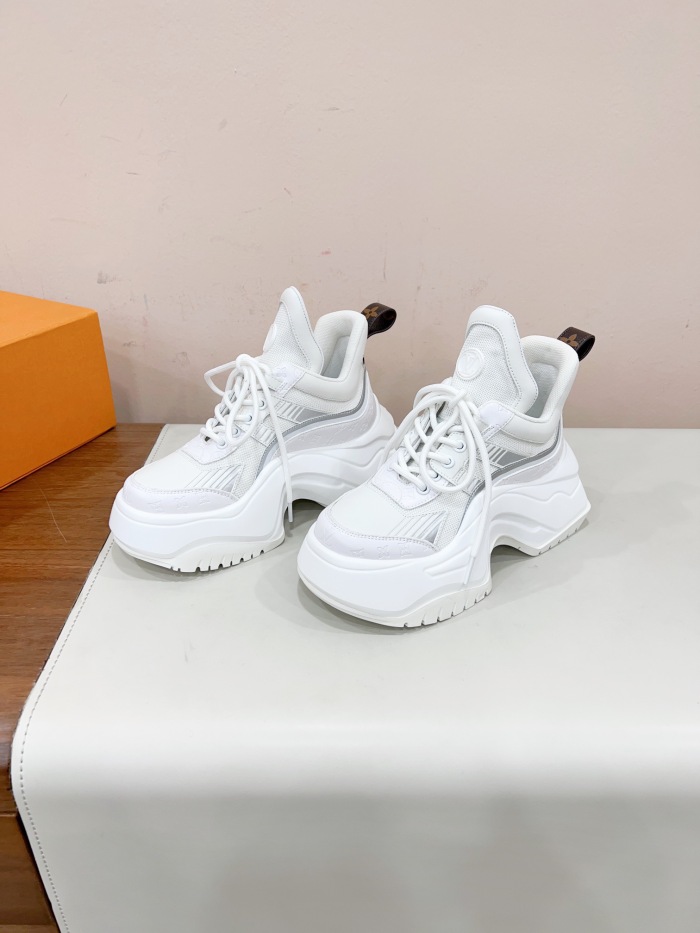 Women   L*ouis V*uitton Top Sneaker   maikesneakers